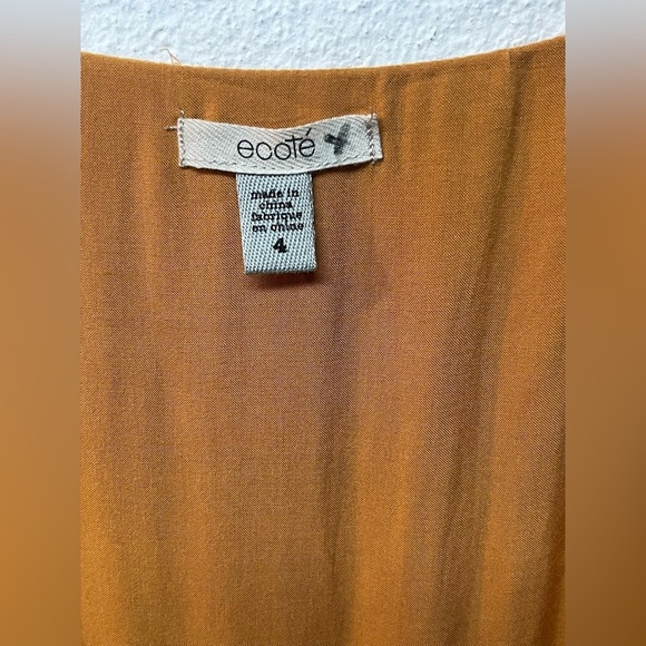 Ecote Rosalinda Floral Long-Sleeve Mini Dress. Urban Outfitters - Picture 2 of 4